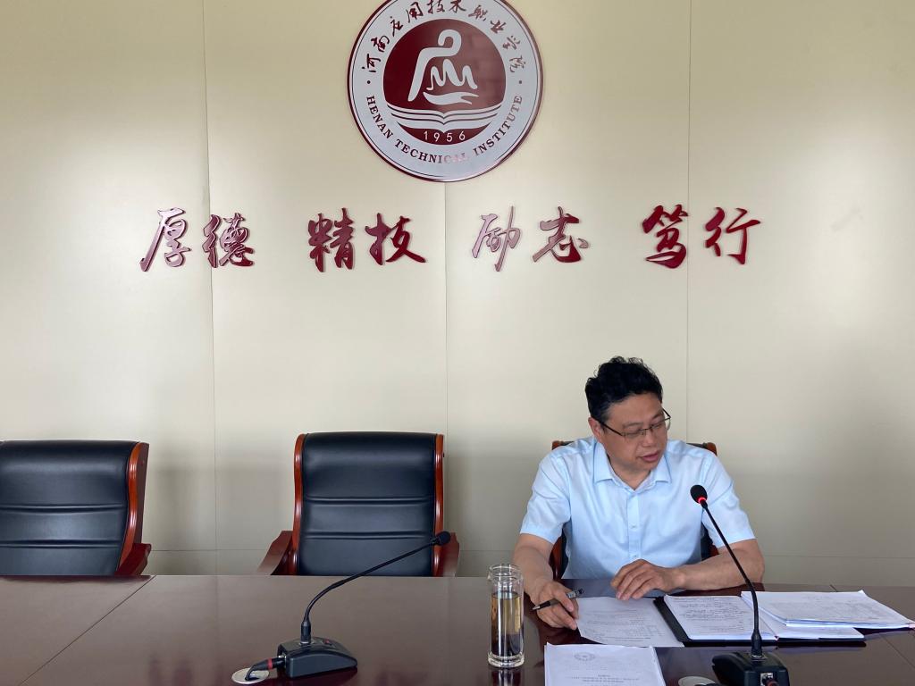 B59F08D516F94EF15E3B8FF3AF5B30C2