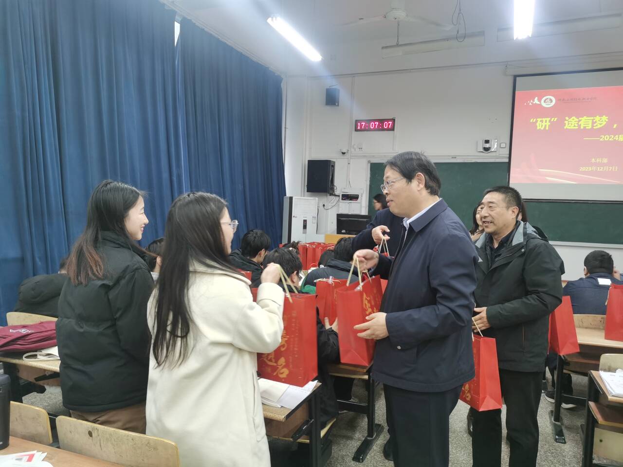 dcbdcbf9b462000b65f6b25030a8c2aa_720 dcbdcbf9b462000b65f6b25030a8c2aa_720